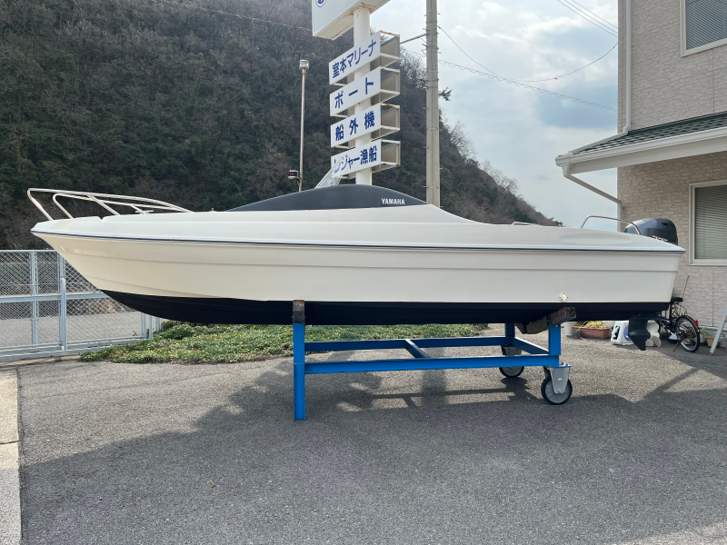 新艇中古艇販売