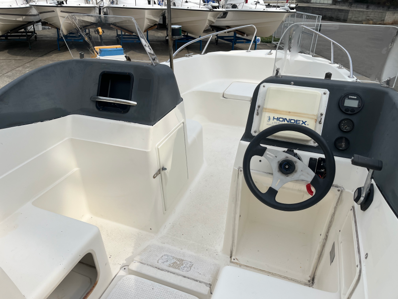 新艇中古艇販売