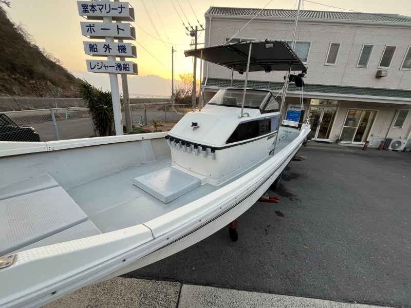 新艇中古艇販売