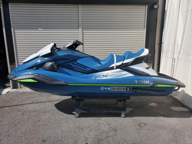 新艇中古艇販売