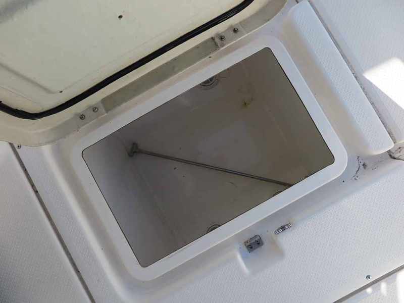 新艇中古艇販売