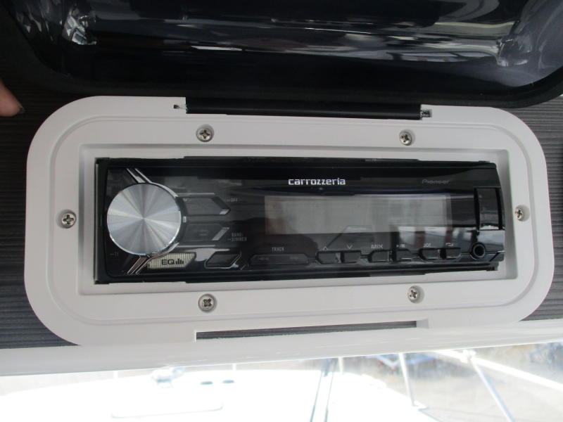 新艇中古艇販売