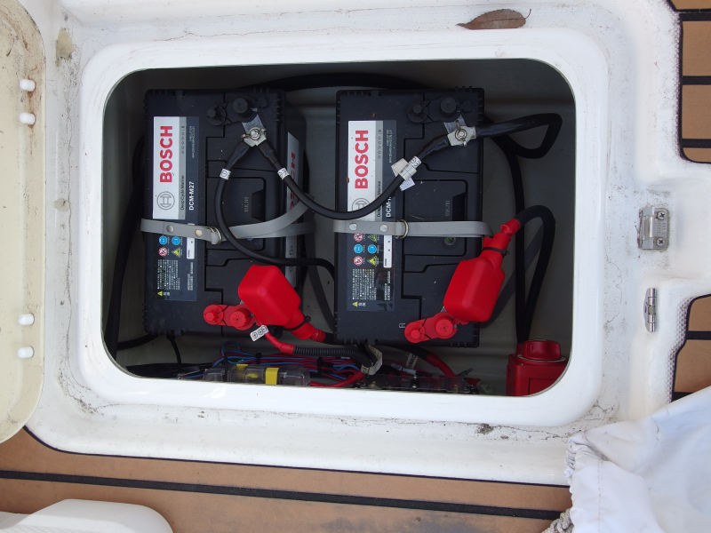 新艇中古艇販売