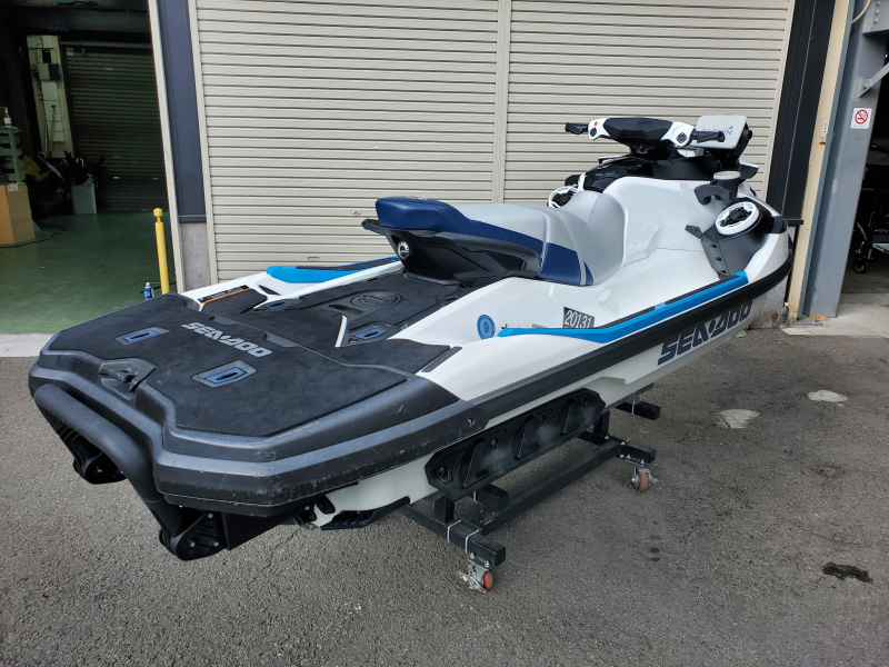 新艇中古艇販売