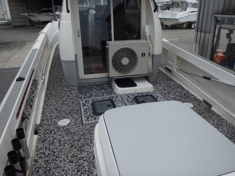 新艇中古艇販売