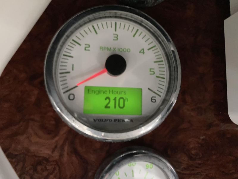 新艇中古艇販売