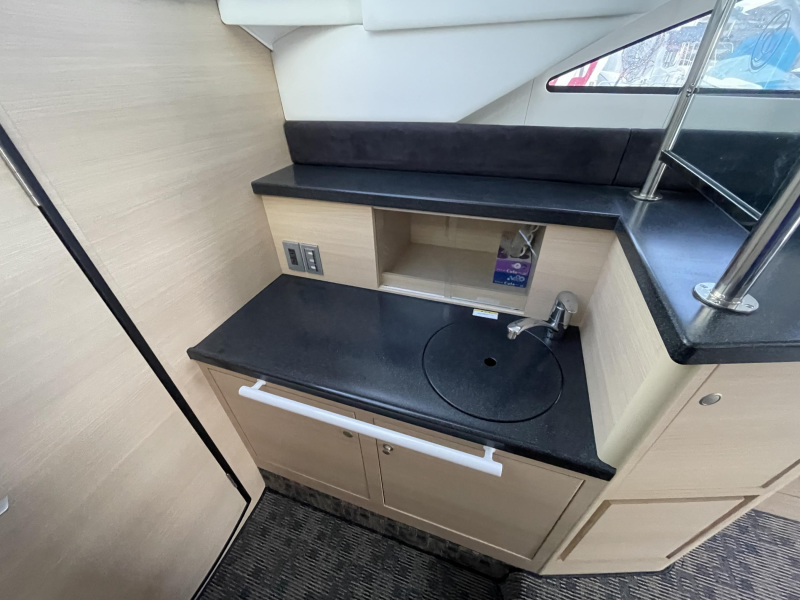 新艇中古艇販売