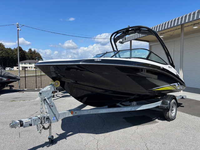 新艇中古艇販売