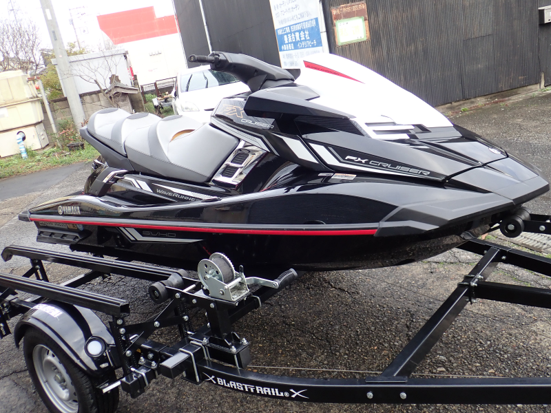 新艇中古艇販売