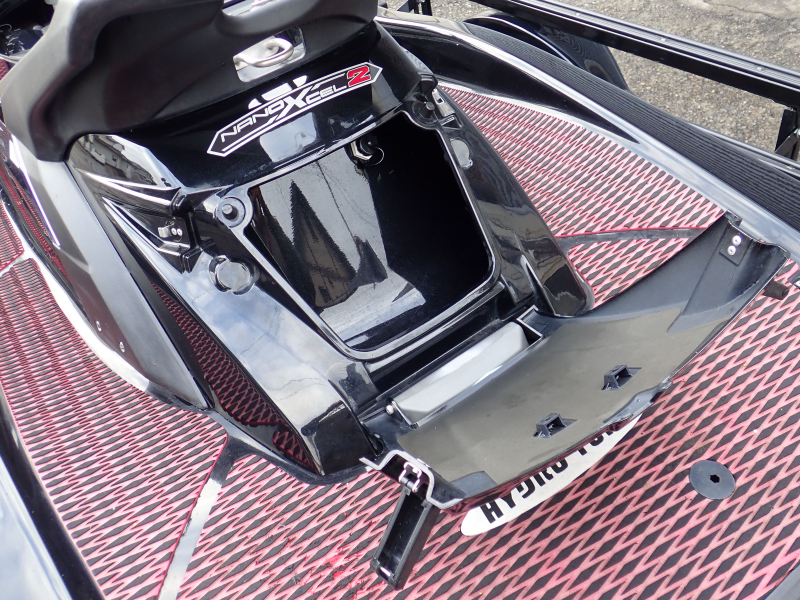 新艇中古艇販売