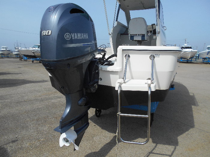 新艇中古艇販売