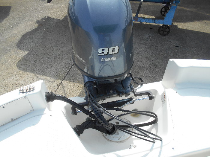 新艇中古艇販売