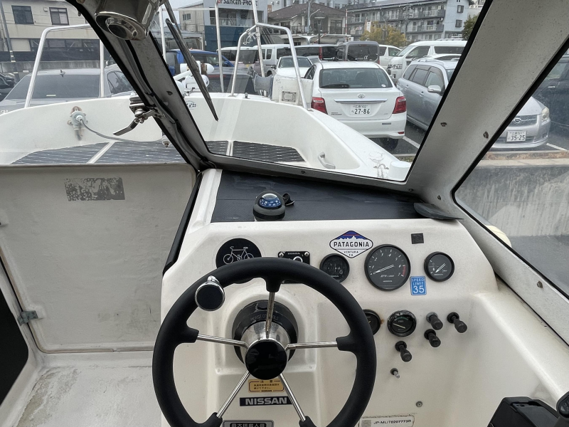 新艇中古艇販売