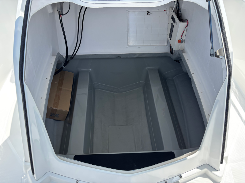 新艇中古艇販売