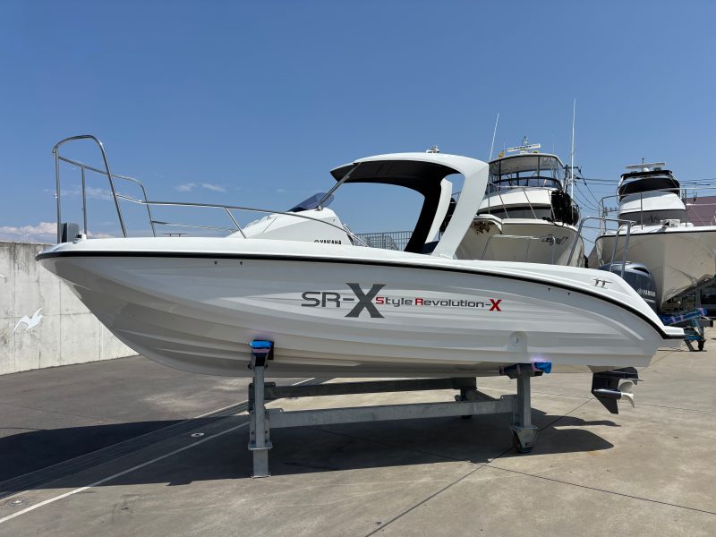 新艇中古艇販売