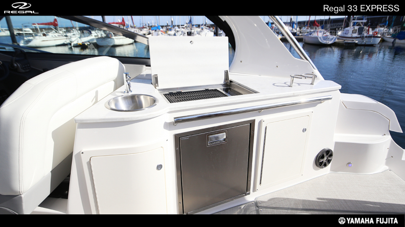 新艇中古艇販売