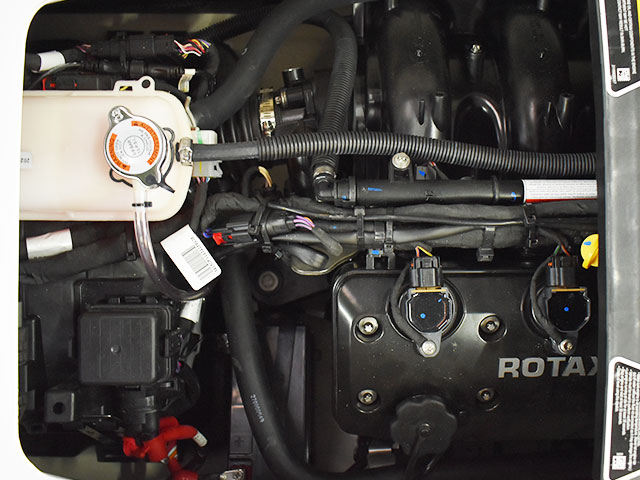 新艇中古艇販売