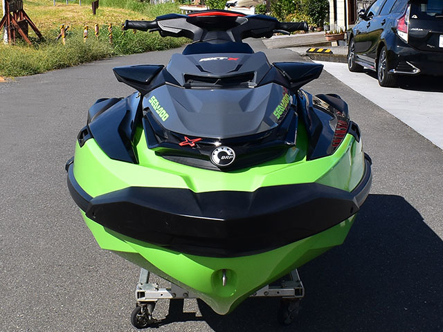 新艇中古艇販売