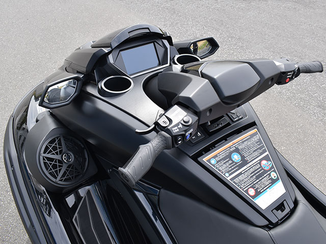 新艇中古艇販売