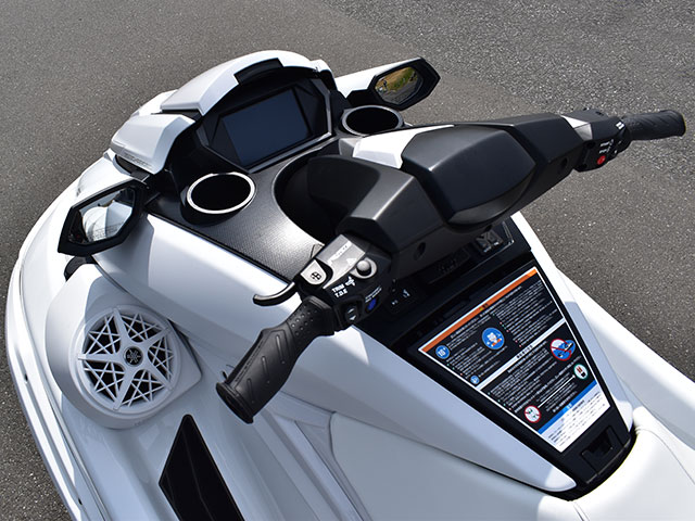 新艇中古艇販売