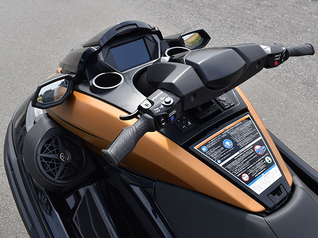 新艇中古艇販売