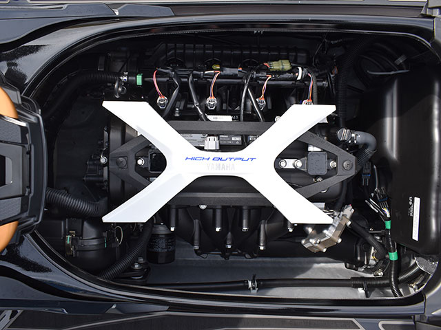 新艇中古艇販売