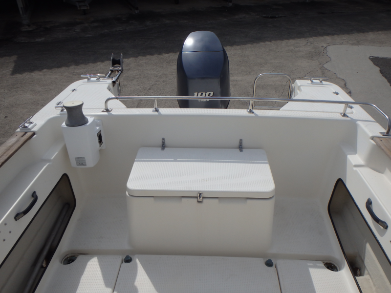 新艇中古艇販売