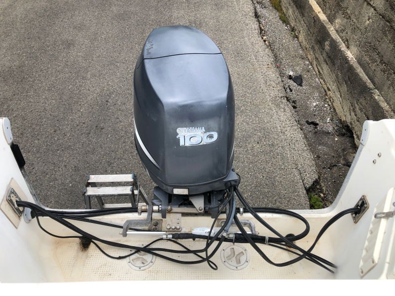 新艇中古艇販売