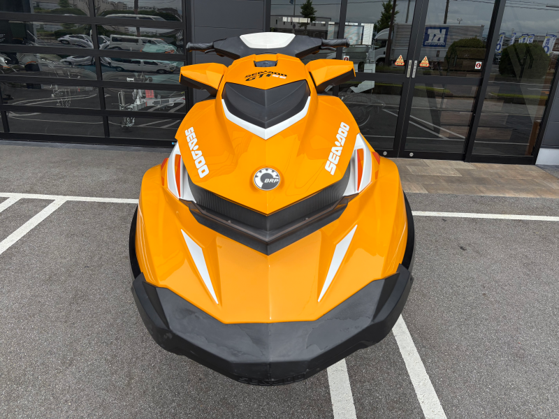 新艇中古艇販売