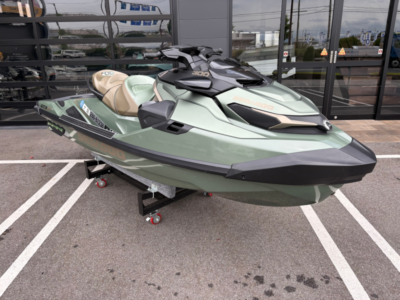 新艇中古艇販売
