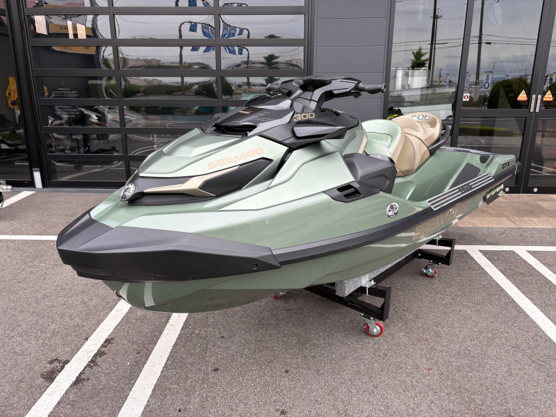 新艇中古艇販売