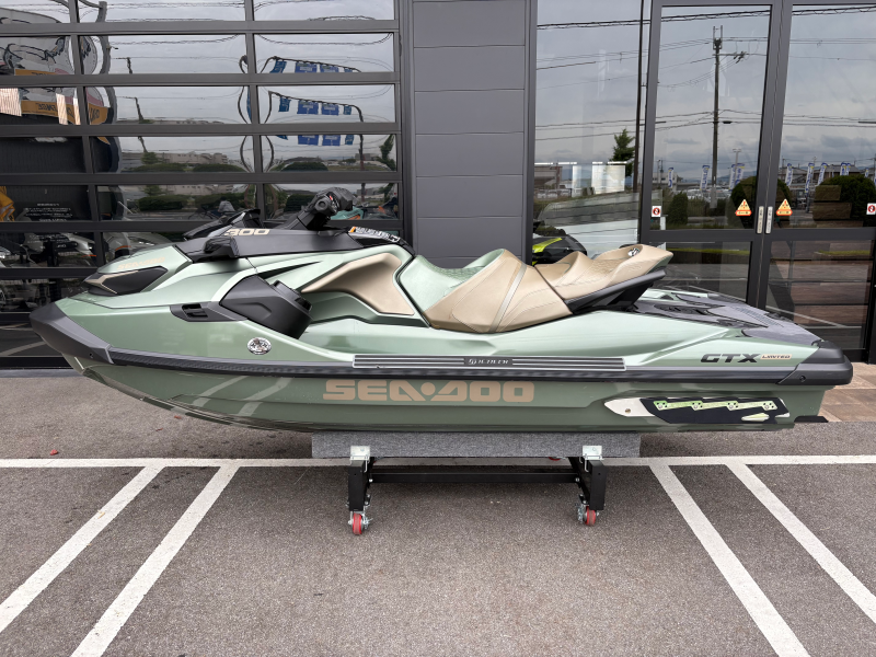 新艇中古艇販売