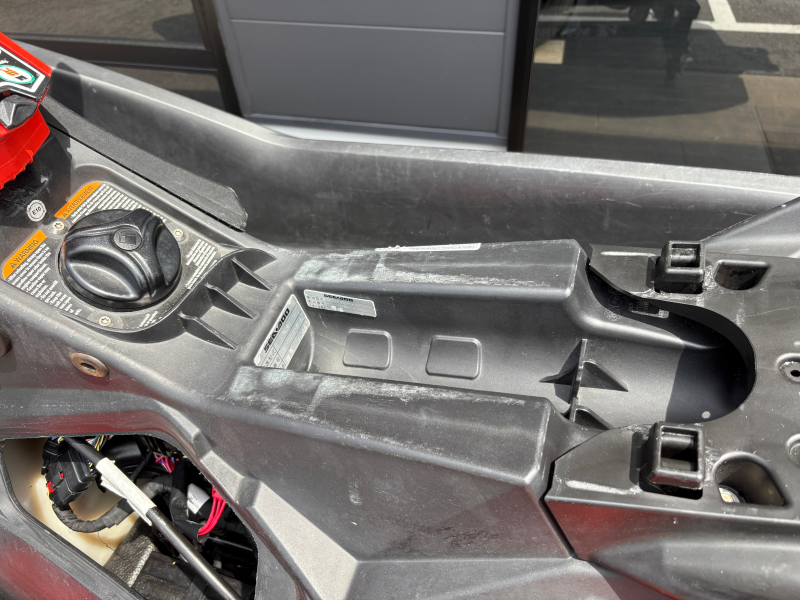 新艇中古艇販売