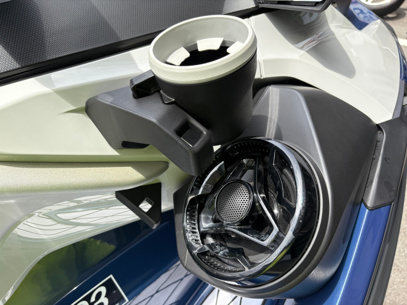 新艇中古艇販売