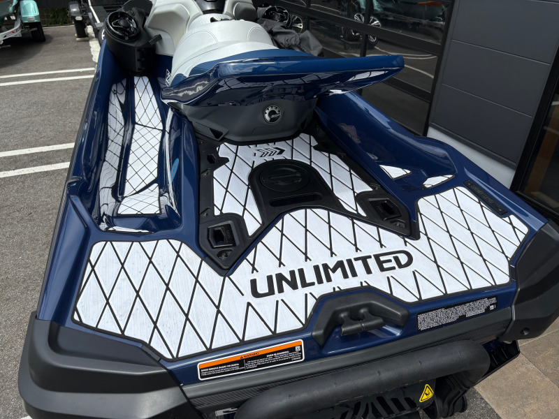 新艇中古艇販売