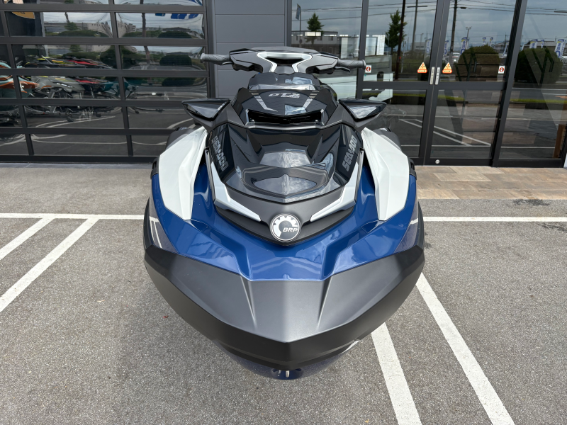 新艇中古艇販売