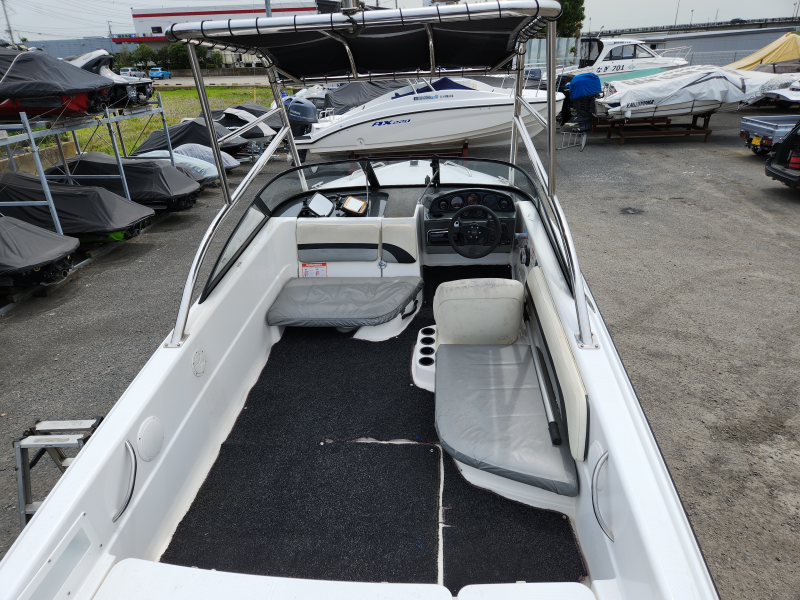 新艇中古艇販売