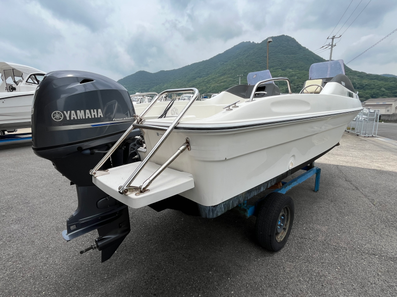 新艇中古艇販売