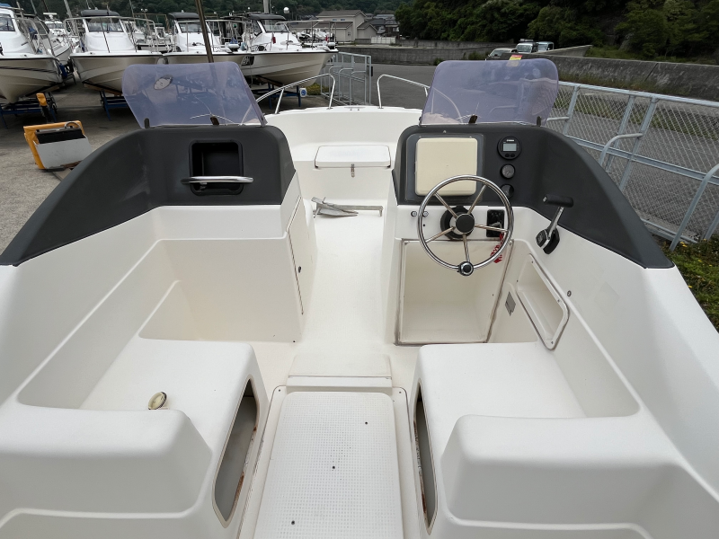 新艇中古艇販売