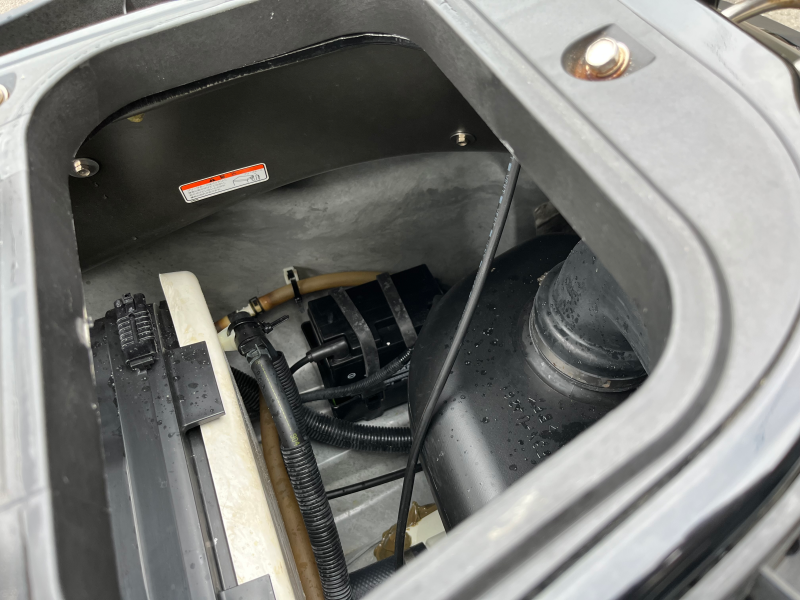 新艇中古艇販売