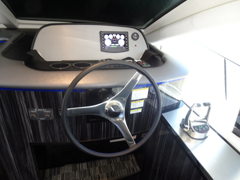 新艇中古艇販売