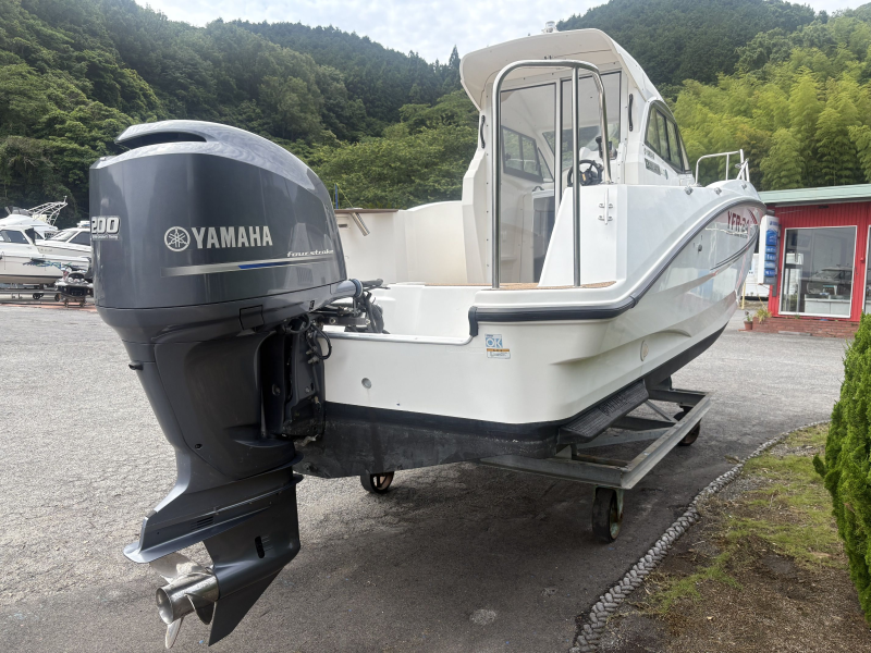 新艇中古艇販売