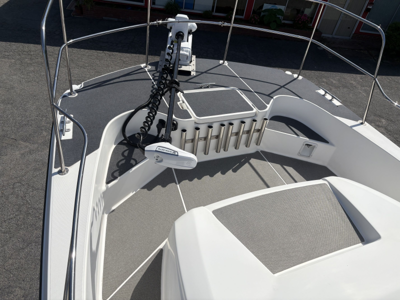 新艇中古艇販売