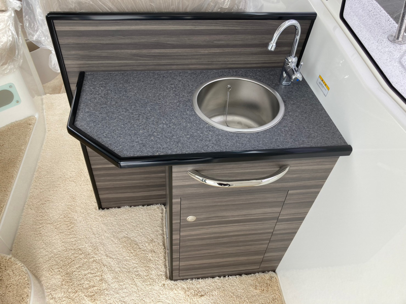 新艇中古艇販売