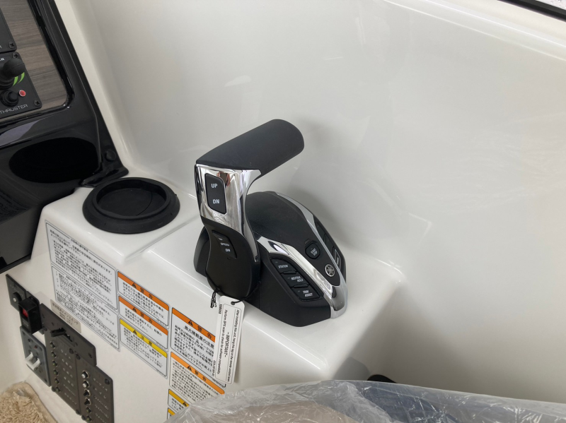 新艇中古艇販売