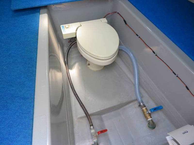 新艇中古艇販売