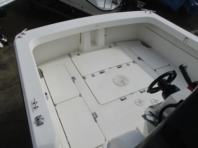 新艇中古艇販売