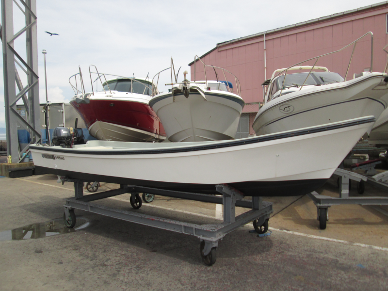 新艇中古艇販売