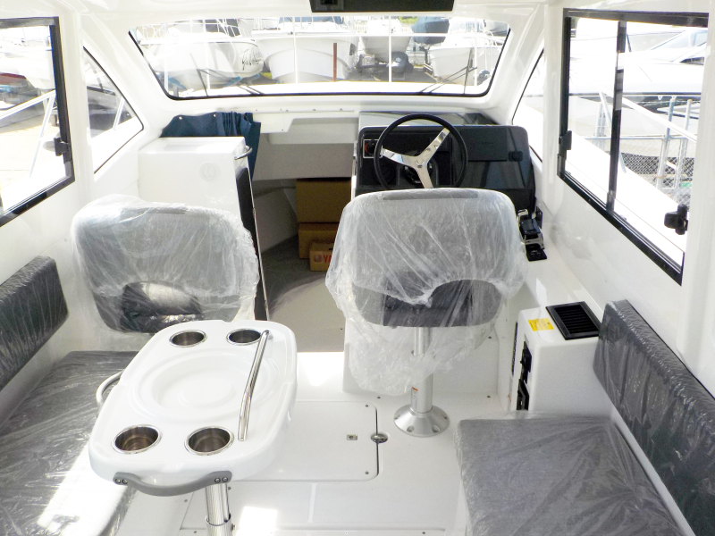 新艇中古艇販売