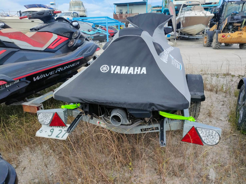 新艇中古艇販売